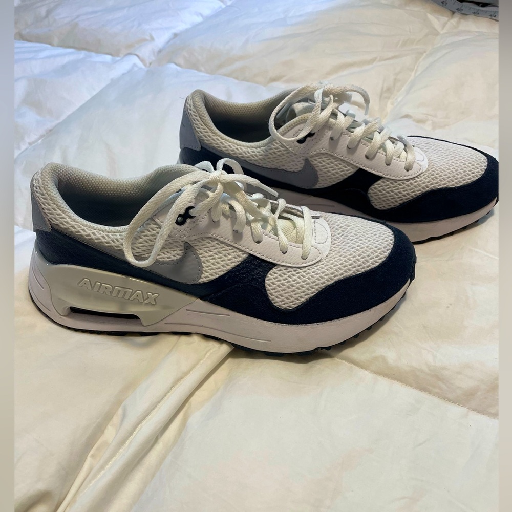 Nike Air Max EU 38 - EUC women’s 7.5